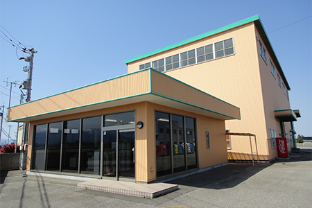 自社リネンサプライ工場